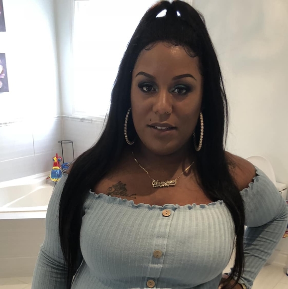 Meet your Posher, Jenniel - Picture 1 of 1